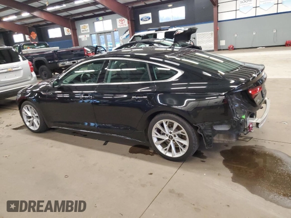 2021 Audi A5 Sportback Premium z VIN WAUABCF59MA028931, wystawiony jako Copart lot #84488304 z przebiegiem 54 354 mil mil oraz Szkoda całkowita • Salvage title. Historia ofert i sprzedaży dostępna na DreamBid. Obrazek 2.