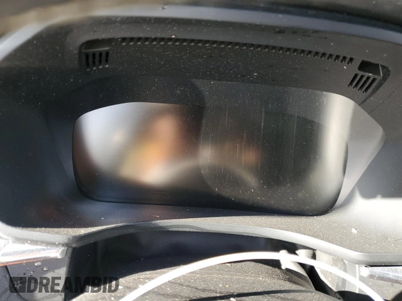 2019 Volvo XC60 R-Design z VIN LYVA22RM8KB230942, wystawiony jako Copart lot #81098054 z przebiegiem Nie podano mil oraz Szkoda całkowita • Salvage title. Historia ofert i sprzedaży dostępna na DreamBid. Obrazek 9.