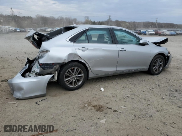 2015 Toyota Camry XLE with VIN 4T1BF1FK5FU492382, listed as a Copart auction lot 50490225 with 60,724 mi miles and Salvage Title. Bid and sale history available at carsss.com. Image 3.