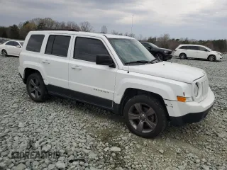 2014 Jeep Patriot Latitude z VIN 1C4NJPFA2ED928050, wystawiony jako Copart lot #50195295 z przebiegiem 130 437 mil mil oraz Szkoda całkowita • Salvage title. Historia ofert i sprzedaży dostępna na DreamBid. Obrazek 4.