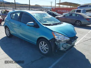 2012 Toyota Prius One z VIN JTDKDTB30C1029020, wystawiony jako IAAI lot #41666571 z przebiegiem 31 812 mil mil oraz . Historia ofert i sprzedaży dostępna na DreamBid. Obrazek 1.