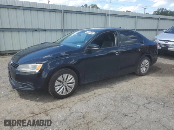 2014 Volkswagen Jetta SE with VIN 3VWD17AJ1EM366484, listed as a Copart auction lot 56331985 with 204,601 mi miles and Salvage title. Bid and sale history available at DreamBid. Image 1.