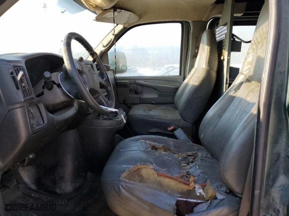 2004 Chevrolet Express Cargo Van with VIN 1GCGG25V841115584, listed as a Copart auction lot 88891785 with 0 mi miles and Clean Title. Bid and sale history available at carsss.com. Image 7.