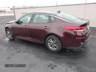 2019 Kia Optima LX z VIN 5XXGT4L38KG337200, wystawiony jako IAAI lot #41807462 z przebiegiem 126 429 mil mil oraz . Historia ofert i sprzedaży dostępna na DreamBid. Obrazek 3.