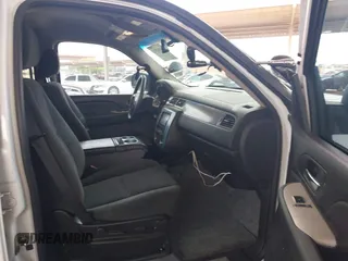 2008 Chevrolet Tahoe Police z VIN 1GNEC03028R158542, wystawiony jako IAAI lot #42194552 z przebiegiem 225 545 mil mil oraz . Historia ofert i sprzedaży dostępna na DreamBid. Obrazek 5.