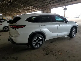 2020 Toyota Highlander XLE with VIN 5TDGZRBH3LS522022, listed as a Copart auction lot 48935615 with 71,332 mi miles and Salvage Title. Bid and sale history available at carsss.com. Image 3.