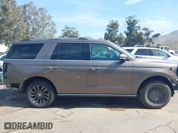 2019 Ford Expedition Limited z VIN 1FMJU2AT7KEA58041, wystawiony jako IAAI lot #42024953 z przebiegiem 71 036 mil mil oraz . Historia ofert i sprzedaży dostępna na DreamBid. Obrazek 14.
