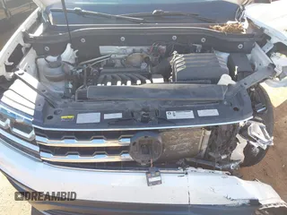 2018 Volkswagen Atlas SEL z VIN 1V2MR2CA3JC536009, wystawiony jako IAAI lot #40205798 z przebiegiem 125 945 mil mil oraz . Historia ofert i sprzedaży dostępna na DreamBid. Obrazek 10.