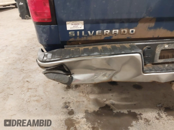 2015 Chevrolet Silverado 1500 LT with VIN 1GCVKREC9FZ424384, listed as a IAAI auction lot 41062960 with 211,461 mi miles and . Bid and sale history available at DreamBid. Image 19.