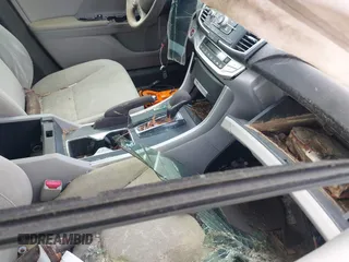 2013 Honda Accord EX z VIN 1HGCR2F73DA162760, wystawiony jako IAAI lot #42473307 z przebiegiem Nie podano mil oraz . Historia ofert i sprzedaży dostępna na DreamBid. Obrazek 5.