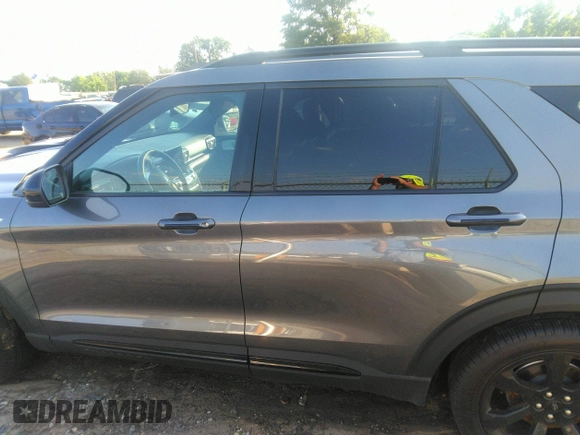 2023 Ford Explorer ST-Line с VIN 1FMSK7KH6PGB21921, выставлен на аукционе IAAI как лот 42591112 с пробегом 17 642 миль миль и . История ставок и продаж доступна на DreamBid. Изображение 14.