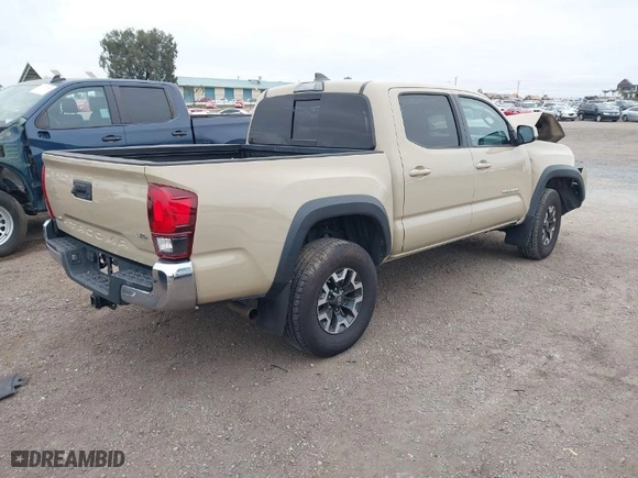 2018 Toyota Tacoma SR5 with VIN 3TMAZ5CN8JM077678, listed as a IAAI auction lot 41736208 with NaN miles. Bid and sale history available at carsss.com. Image 4.