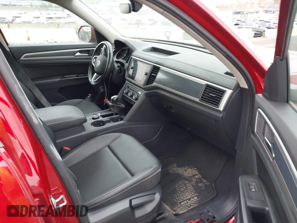 2021 Volkswagen Atlas SE with VIN 1V2RR2CA5MC510666, listed as a IAAI auction lot 42257119 with 90,080 mi miles and . Bid and sale history available at DreamBid. Image 5.