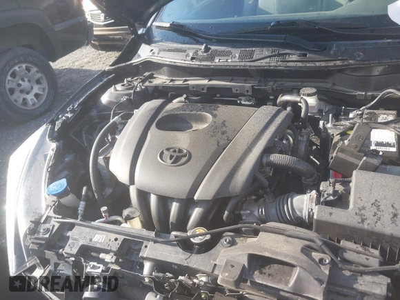 2019 Toyota Yaris L z VIN 3MYDLBYV8KY515505, wystawiony jako IAAI lot #42312231 z przebiegiem 94 601 mil mil oraz . Historia ofert i sprzedaży dostępna na DreamBid. Obrazek 10.