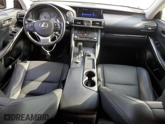 2018 Lexus IS 300 z VIN JTHC81D24J5031715, wystawiony jako Copart lot #53025235 z przebiegiem 68 446 mil mil oraz Szkoda całkowita • Salvage title. Historia ofert i sprzedaży dostępna na DreamBid. Obrazek 8.