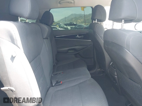 2017 Kia Sorento LX with VIN 5XYPG4A30HG277019, listed as a IAAI auction lot 42101139 with 73,269 mi miles. Bid and sale history available at carsss.com. Image 8.