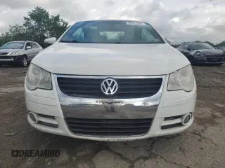 2011 Volkswagen Eos Komfort with VIN WVWBW7AH2BV003170, listed as a Copart auction lot 55771285 with 129,847 mi miles and Salvage Title. Bid and sale history available at DreamBid. Image 5.