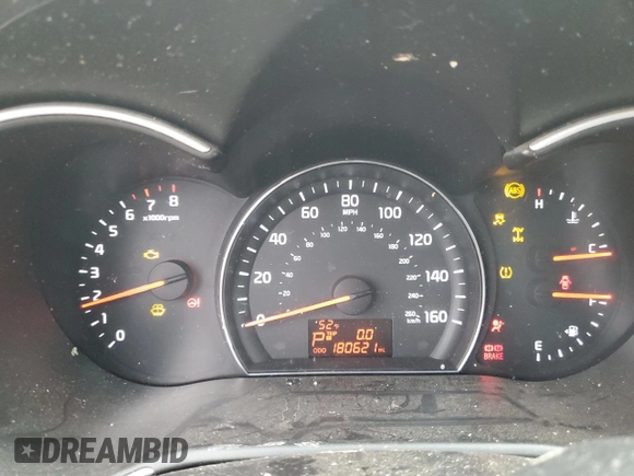 2014 Kia Sorento LX z VIN 5XYKTCA65EG488917, wystawiony jako Copart lot #57613445 z przebiegiem 180 621 mil mil oraz Szkoda całkowita • Salvage title. Historia ofert i sprzedaży dostępna na DreamBid. Obrazek 9.