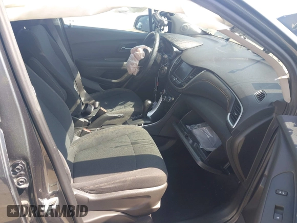 2020 Chevrolet Trax LS with VIN 3GNCJKSB4LL273803, listed as a IAAI auction lot 42243637 with 98,781 mi miles and . Bid and sale history available at DreamBid. Image 5.