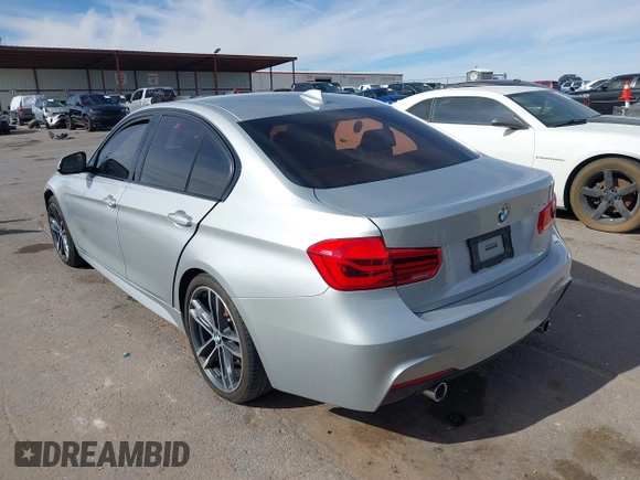 2018 BMW 3 Series 340i z VIN WBA8B3G54JNV01071, wystawiony jako IAAI lot #40922726 z przebiegiem 67 295 mil mil oraz . Historia ofert i sprzedaży dostępna na DreamBid. Obrazek 15.