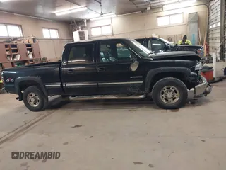2001 Chevrolet Silverado 1500HD LS with VIN 1GCGK13U41F129760, listed as a IAAI auction lot 41277010 with 244,905 mi miles and . Bid and sale history available at DreamBid. Image 13.