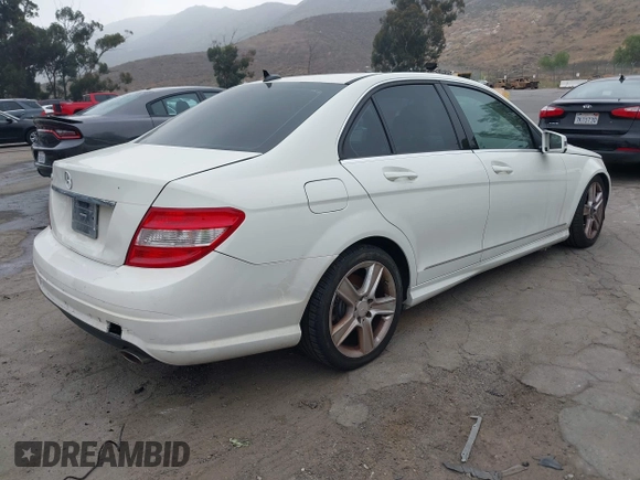 2011 Mercedes-Benz C 300 Sport с VIN WDDGF5EB3BR147552, выставлен на аукционе IAAI как лот 42496357 с пробегом 162 754 миль миль и . История ставок и продаж доступна на DreamBid. Изображение 4.