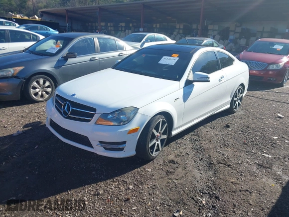 2015 Mercedes-Benz C-Class C 250 with VIN WDDGJ4HB3FG389019, listed as a IAAI auction lot 41220328 with 1 mi miles. Bid and sale history available at carsss.com. Image 2.