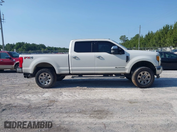 2017 Ford F-250 Lariat with VIN 1FT7W2BT7HEE91228, listed as a IAAI auction lot 42387819 with 312,505 mi miles and . Bid and sale history available at DreamBid. Image 13.