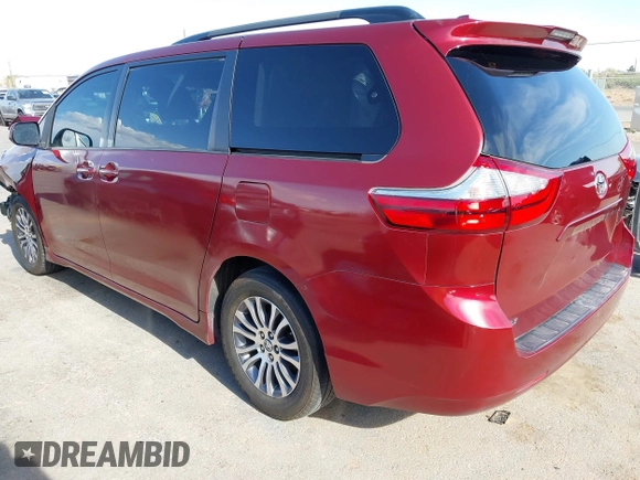 2018 Toyota Sienna XLE Auto Access Seat z VIN 5TDYZ3DC1JS909295, wystawiony jako IAAI lot #42482553 z przebiegiem 132 420 mil mil oraz . Historia ofert i sprzedaży dostępna na DreamBid. Obrazek 3.
