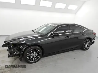 2024 Lexus ES 300h with VIN 58ADA1C11RU043801, listed as a Copart auction lot 61181425 with 7,206 mi miles and Clean title. Bid and sale history available at DreamBid. Image 1.