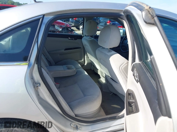 2014 Chevrolet Impala LT with VIN 2G1WB5E31E1180713, listed as a IAAI auction lot 42543751 with 263,010 mi miles and . Bid and sale history available at DreamBid. Image 8.