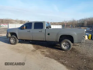 2008 GMC Sierra 3500HD SRW SLT z VIN 1GTHK33698F206358, wystawiony jako IAAI lot #41395304 z przebiegiem 280 645 mil mil oraz . Historia ofert i sprzedaży dostępna na DreamBid. Obrazek 21.