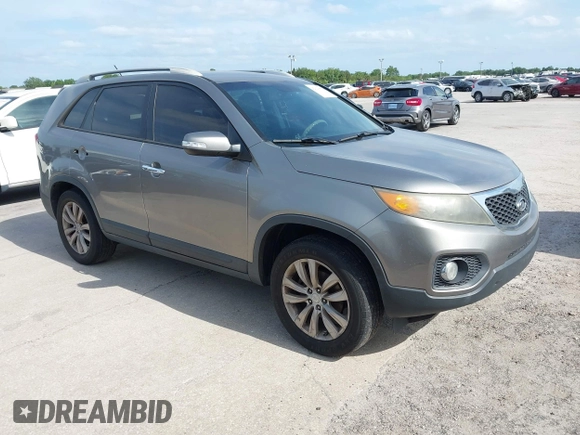 2011 Kia Sorento EX with VIN 5XYKU4A10BG113603, listed as a IAAI auction lot 42123052 with 238,437 mi miles. Bid and sale history available at carsss.com. Image 1.