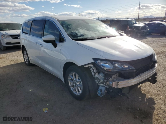 2022 Chrysler Voyager LX with VIN 2C4RC1CG0NR204758, listed as a Copart auction lot 47680675 with NaN miles and Salvage Title. Bid and sale history available at carsss.com. Image 4.