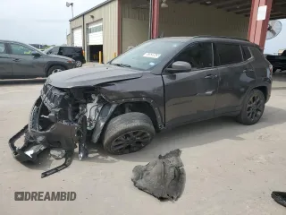 2021 Jeep Compass 80th Anniversary z VIN 3C4NJCEB6MT522753, wystawiony jako Copart lot #53530645 z przebiegiem 64 925 mil mil oraz Czysty tytuł • Clean title. Historia ofert i sprzedaży dostępna na DreamBid. Obrazek 1.