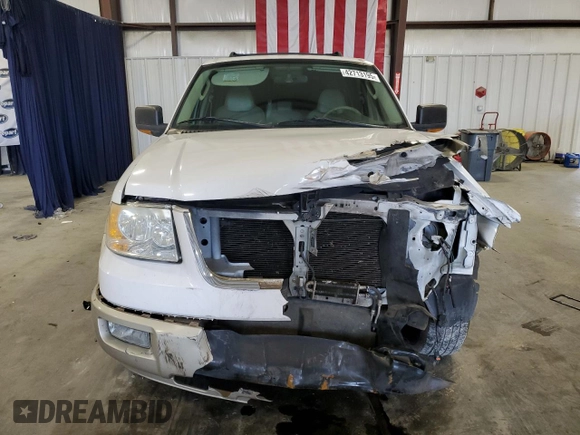 2005 Ford Expedition Eddie Bauer z VIN 1FMFU17565LA75969, wystawiony jako Copart lot #42713195 z przebiegiem 171 427 mil mil oraz Szkoda całkowita • Salvage title. Historia ofert i sprzedaży dostępna na DreamBid. Obrazek 5.