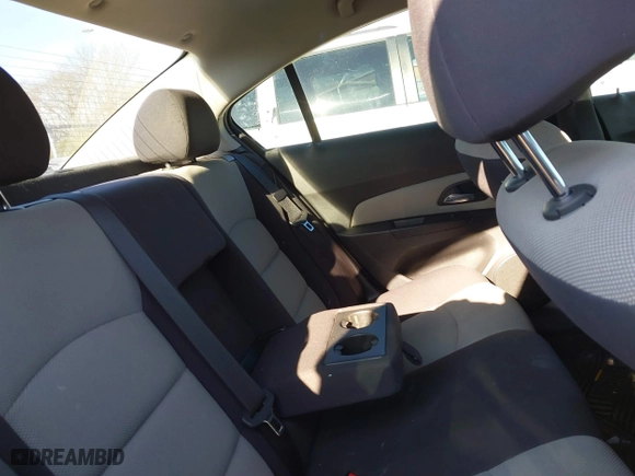 2013 Chevrolet Cruze LS with VIN 1G1PA5SH6D7132584, listed as a IAAI auction lot 41880780 with 15,197 mi miles. Bid and sale history available at carsss.com. Image 8.