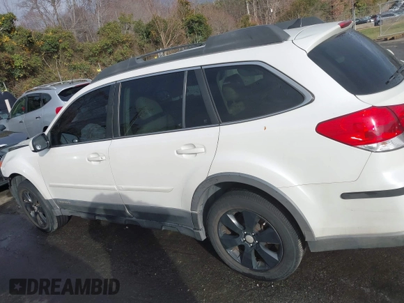 2011 Subaru Outback Limited Power Moon с VIN 4S4BRDLC9B2315913, выставлен на аукционе IAAI как лот 41022395 с пробегом 171 402 миль миль и . История ставок и продаж доступна на DreamBid. Изображение 14.