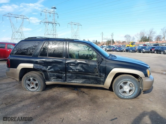 2004 Chevrolet TrailBlazer LS with VIN 1GNDT13S742304861, listed as a IAAI auction lot 41597648 with 126,526 mi miles. Bid and sale history available at carsss.com. Image 12.