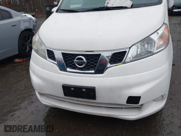 2015 Nissan NV200 SV with VIN 3N6CM0KN6FK713784, listed as a IAAI auction lot 41834734 with 190,056 mi miles. Bid and sale history available at carsss.com. Image 12.