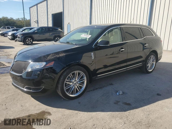 2016 Lincoln MKT EcoBoost z VIN 2LMHJ5AT9GBL02840, wystawiony jako Copart lot #47504655 z przebiegiem 67 245 mil mil oraz Szkody całkowita. Historia ofert i sprzedaży dostępna na DreamBid. Obrazek 1.