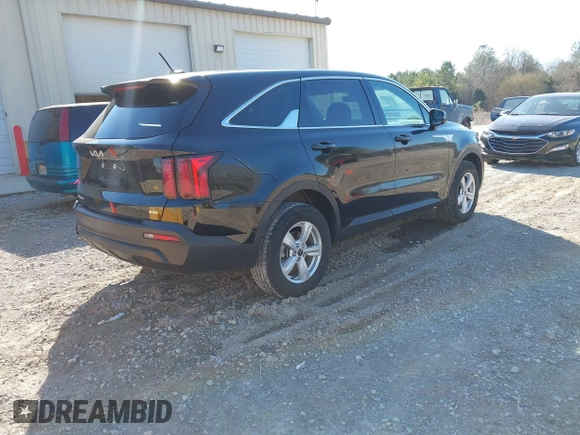 2023 Kia Sorento LX with VIN 5XYRGDLC1PG205332, listed as a IAAI auction lot 41776625 with 47,300 mi miles. Bid and sale history available at carsss.com. Image 4.