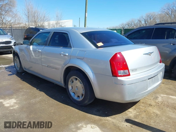 2006 Chrysler 300 Touring with VIN 2C3KA53G96H109576, listed as a IAAI auction lot 41837473 with 149,438 mi miles. Bid and sale history available at carsss.com. Image 3.