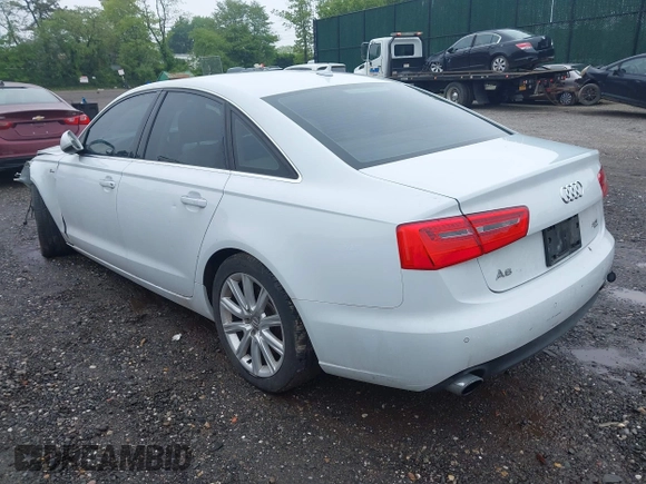 2014 Audi A6 Premium Plus z VIN WAUFGAFC4EN081900, wystawiony jako IAAI lot #42268150 z przebiegiem 150 238 mil mil oraz . Historia ofert i sprzedaży dostępna na DreamBid. Obrazek 3.