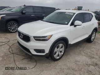2021 Volvo XC40 Momentum z VIN YV4AC2HK5M2602249, wystawiony jako Copart lot #76351684 z przebiegiem Nie podano mil oraz Nie do naprawy • Non repairable. Historia ofert i sprzedaży dostępna na DreamBid. Obrazek 1.