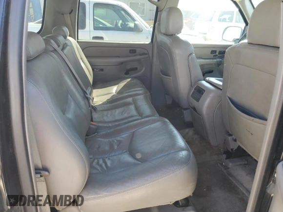 2004 Chevrolet Suburban LT with VIN 1GNEC16ZX4J237711, listed as a Copart auction lot 48669395 with 256,433 mi miles and Salvage Title. Bid and sale history available at carsss.com. Image 11.
