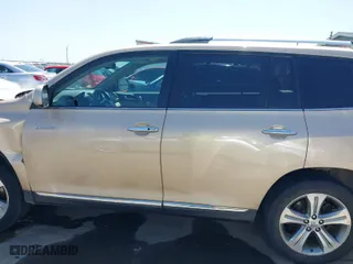 2011 Toyota Highlander Limited with VIN 5TDDK3EH2BS049549, listed as a IAAI auction lot 41838695 with 145,638 mi miles. Bid and sale history available at carsss.com. Image 14.