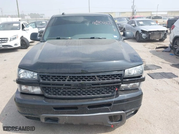 2005 Chevrolet Silverado 1500 Work Truck with VIN 1GCEC14V15Z123141, listed as a IAAI auction lot 41806662 with NaN miles. Bid and sale history available at carsss.com. Image 12.