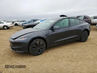 2025 Tesla Model 3 Long Range z VIN 5YJ3E1EA8SF920713, wystawiony jako Copart lot #45182445 z przebiegiem 517 mil mil oraz Szkoda całkowita • Salvage title. Historia ofert i sprzedaży dostępna na DreamBid. Obrazek 1.