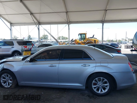 2012 Chrysler 300 Limited z VIN 2C3CCACG4CH223309, wystawiony jako IAAI lot #42217932 z przebiegiem 119 961 mil mil oraz . Historia ofert i sprzedaży dostępna na DreamBid. Obrazek 15.